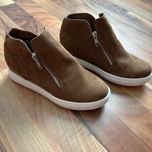 Brown Ankle Boots with Zipper